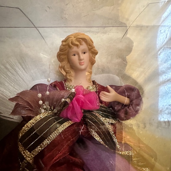 ⭐️NWOT! Fibre optics Angel Christmas tree topper - Picture 3 of 4